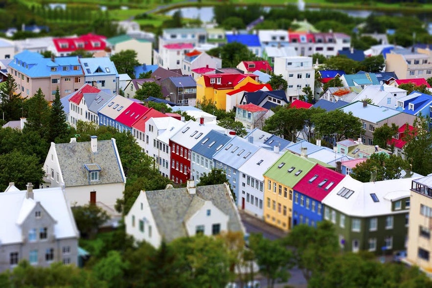 Erkunde die schönen Straßen von Reykjavik