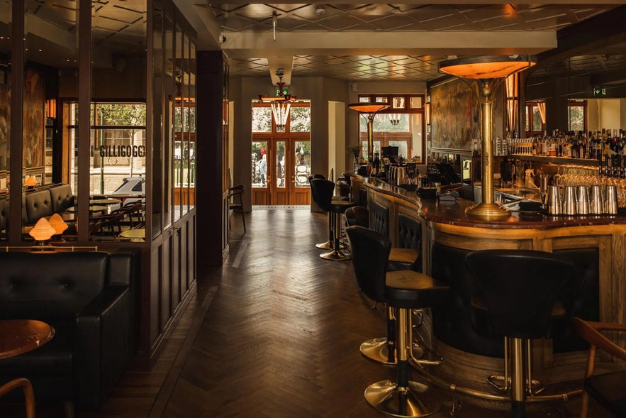 Best Bars in Reykjavik: The Ultimate Guide | Guide to Iceland