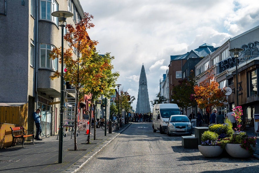 It's simple to store baggage in Reykjavik