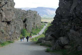 Private Golden Circle Tour with German-Speaking Guide and Transfer from Reykjavik