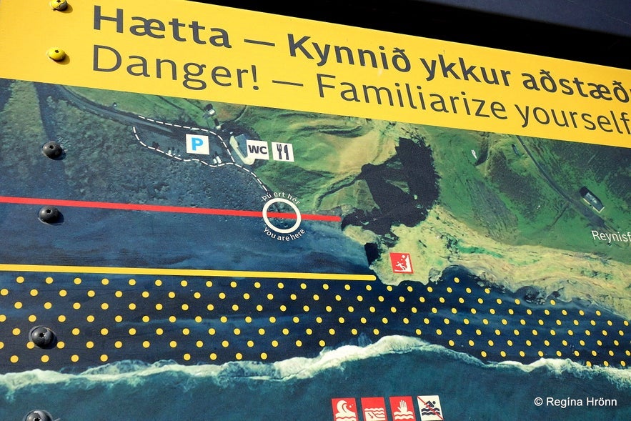 The warning lights show which areas of Reynisfjara are safe