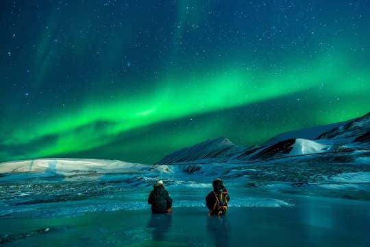 Mesmerizing 3-Hour Northern Lights Private Tour from Reykjavik