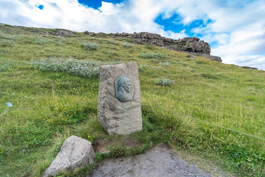 Monument de Sigríður Tómasdóttir à Gullfoss
