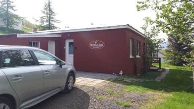 Front view of Brunalaug Guesthouse - Holiday Home with a private car parking space.