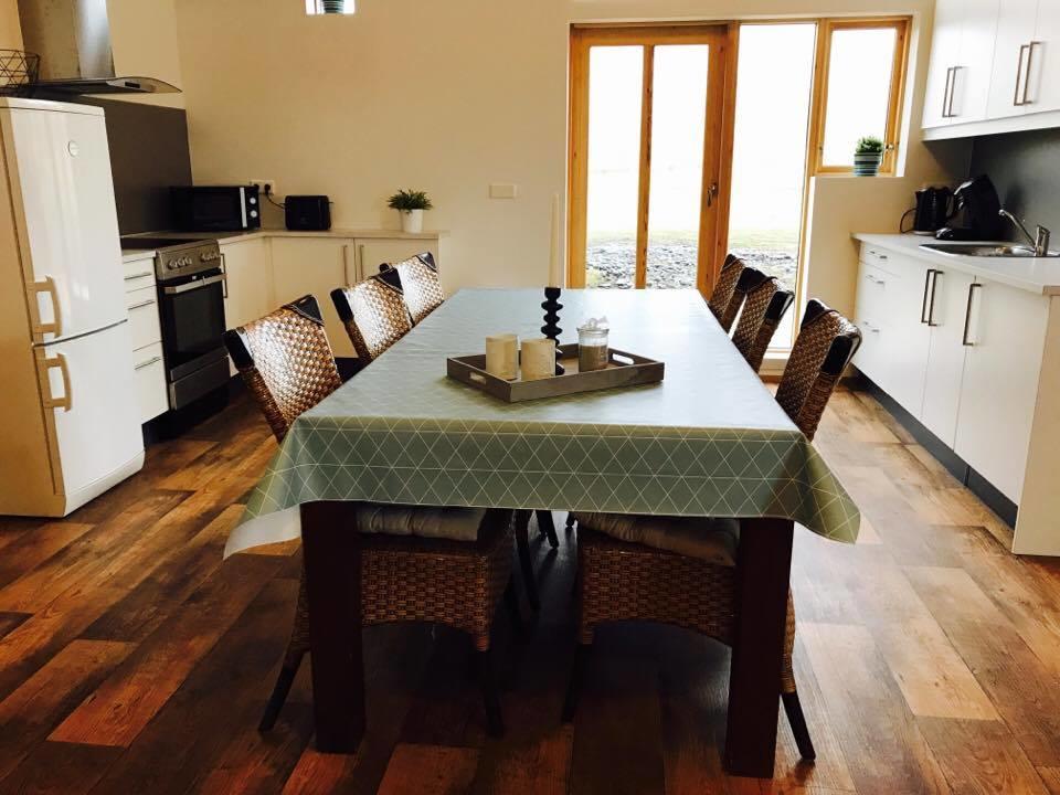 Oseyri Hladan - The Barn