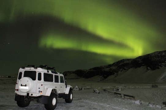 冰岛荒野私人4小时超级吉普极光之旅 | 雷克雅未克出发