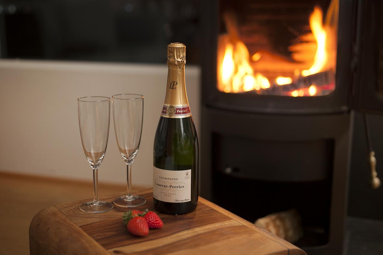 The Reindeer Lodge - Luxurious Villa With Hot Tub