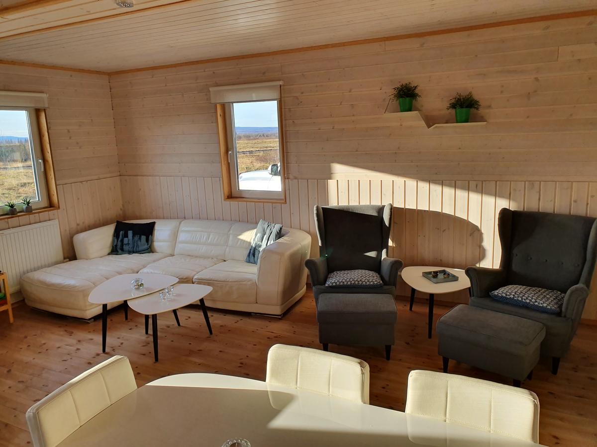 Adventure Eagle Cottage with Jacuzzi & Wheelchair Access