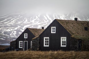 Torfhús Retreat