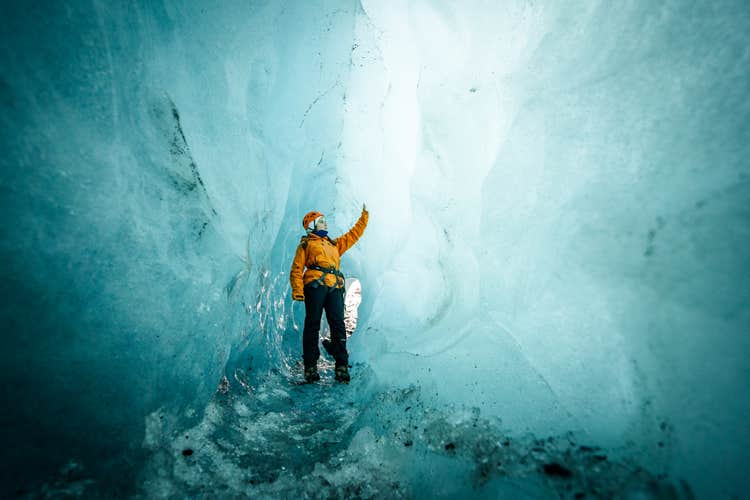 Small-Group 6-Hour Ice Caving and Glacier Hiking Tour with a Super Jeep Ride from Jokulsarlon