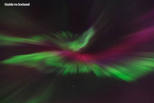 Christmas Day Northern Lights Tour with Transfer from Reykjavik