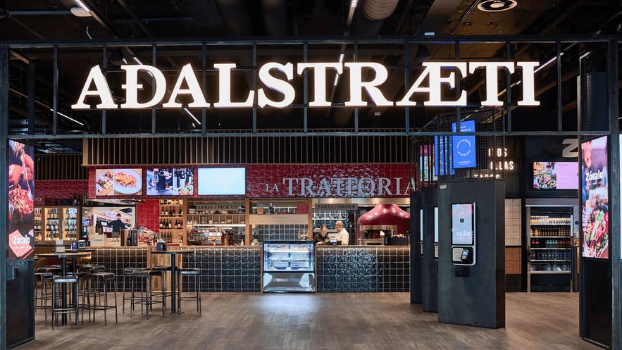 Mercato gastronomico Adalstraeti con ottimi ristoranti