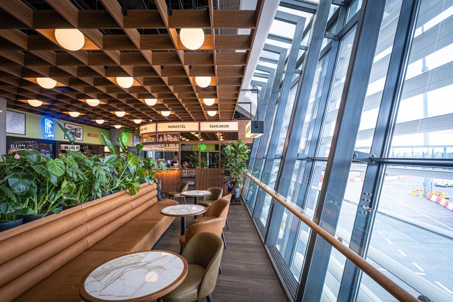 Loksins Bar is a popular stop for pre-flight drinks in Keflavik Airport