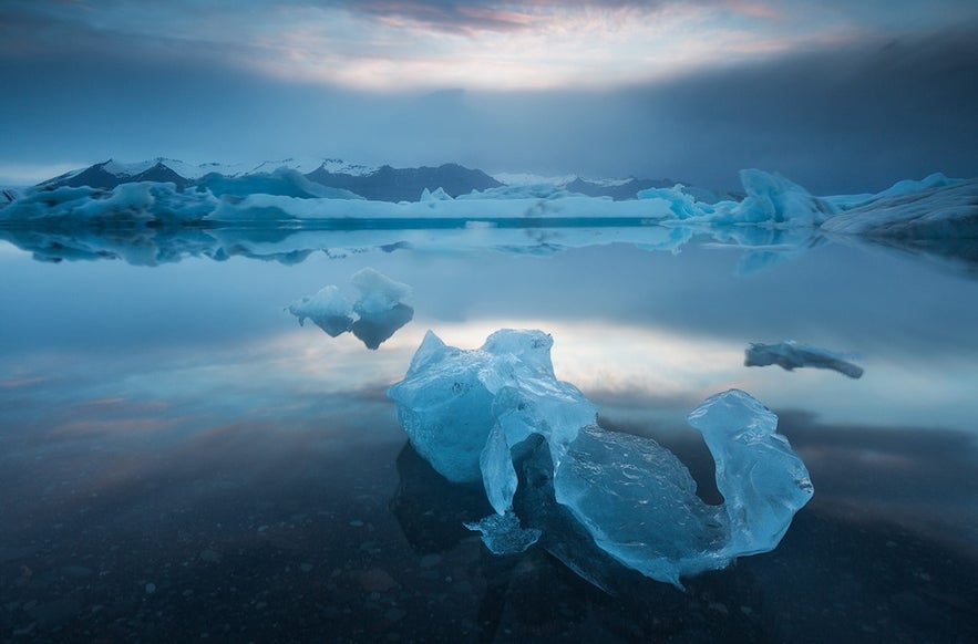 Jokulsarlon is a must-see in Iceland