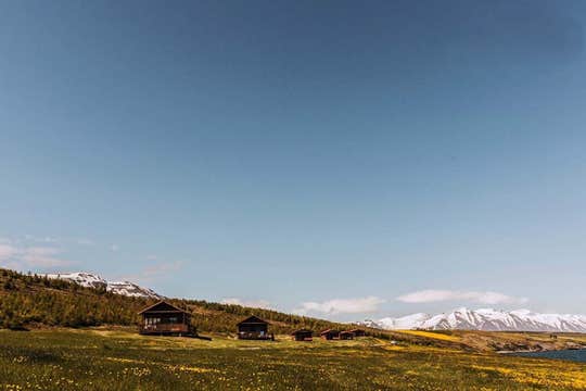 Snaelda Cottage Near Dalv&iacute;k With Grill and Hot Tub