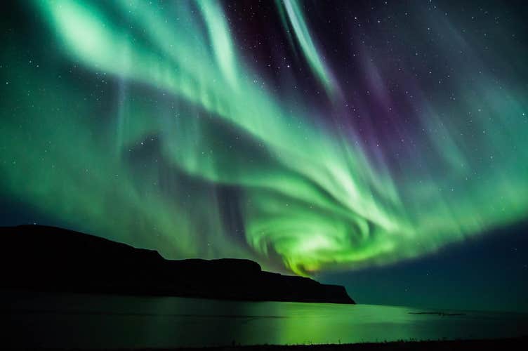 Private 3-Hour Northern Lights Tour with Transfer from Reykjavik in Luxury Jeep