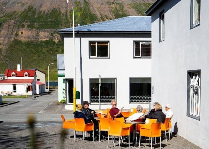 Fisherman guesthouse in Sudureyri Iceland