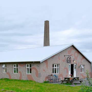Beautiful 9-Hour Westfjords Sightseeing and Culture Tour from Patreksfjordur