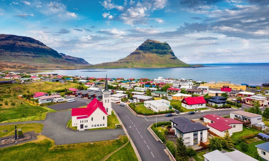 Grundafjordur is right next to the Kirkjufell mountain on the Snaefellsnes peninsula