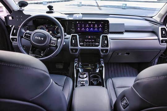 Luxury Private Transfer from Keflavik Airport to the Blue Lagoon and Reykjavik