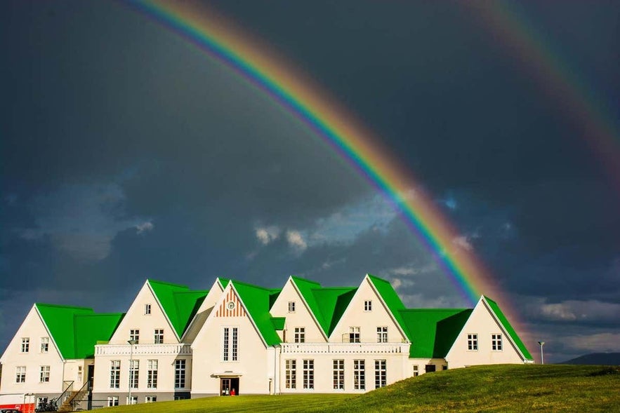 Heradsskolinn Historic Guesthouse cerca del Parque Nacional Thingvellir en Islandia, alojamiento patrimonial en Laugarvatn.