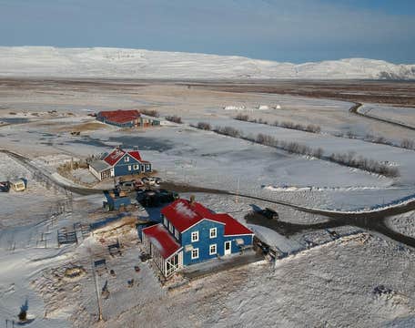 Husey Hostel & Horse Farm