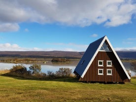 The Ormurinn Cottages have lovely lake views.