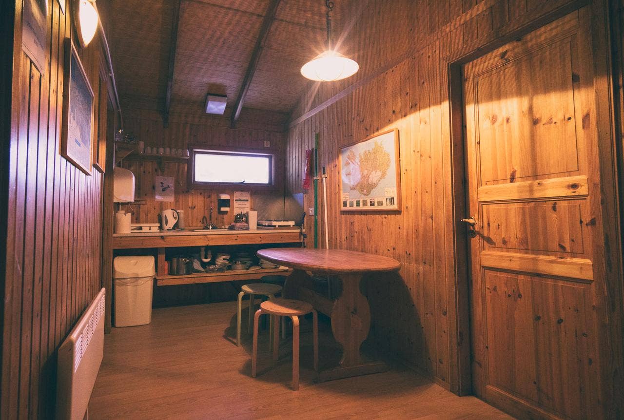 The Volcano Huts are rustic and welcoming.