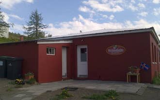 Brunalaug Guesthouse is a holiday home in North Iceland.