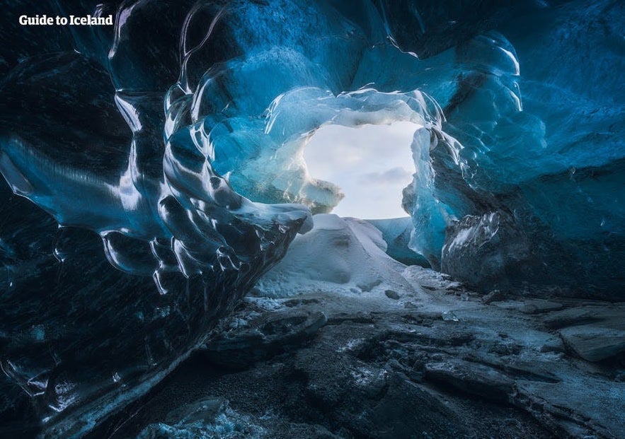 Les grottes de glace fondent chaque été, puis se reforment de manière différente et toujours fascinante chaque hiver.