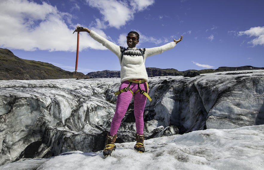 For crampons to be effective during ice climbing, you must wear sturdy, well-fitting boots, to protect yourself and others.