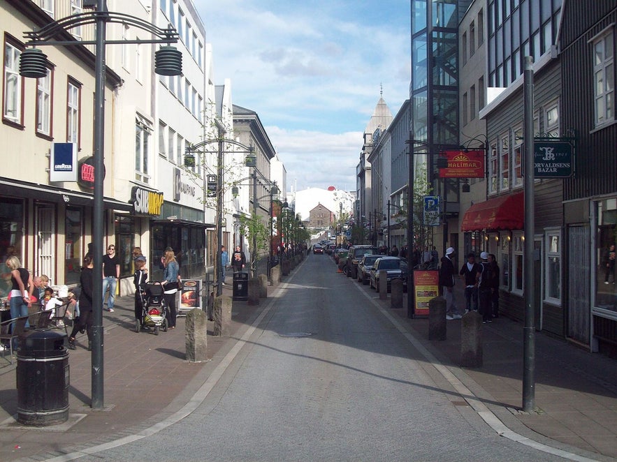 Photo taget i slutet av Austurstræti.