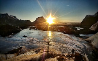 Private Guided 8-10 Hour Sightseeing & Ice Caving Tour of the South Coast