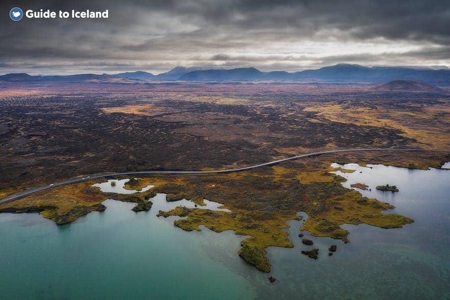 Myvatn in Noord-IJsland heeft veel unieke kenmerken en is een van de beste bezienswaardigheden langs de Ringweg