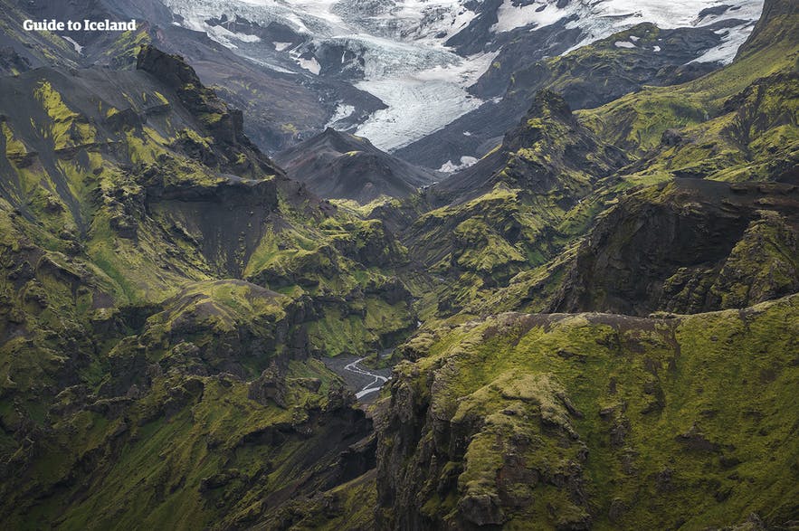Thorsmork est protégée par trois imposantes langues glaciaires.