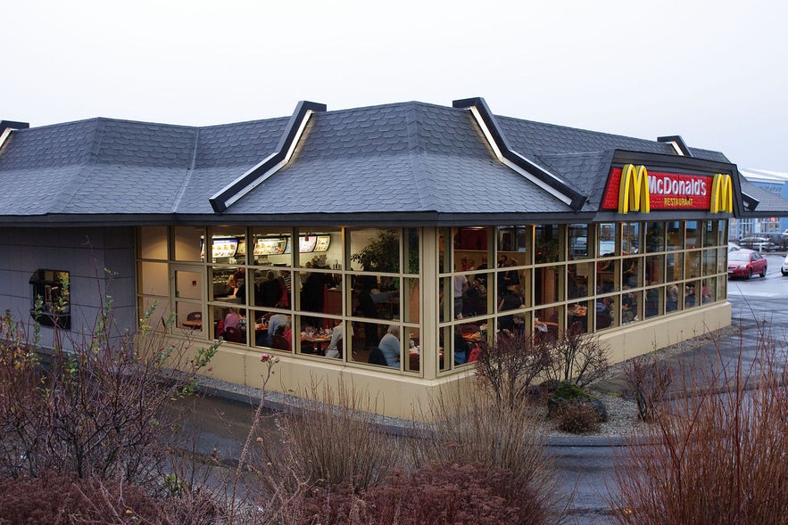 Last McDonalds burger sold in Iceland in 2009