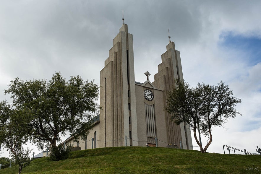 Akureyri has a striking church.