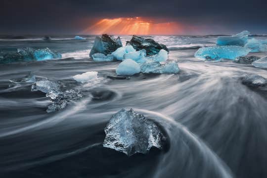 Невероятный 5-дневный зимний отпускной пакет в Исландии под северным сиянием с ледяными пещерами и Голубой лагуной