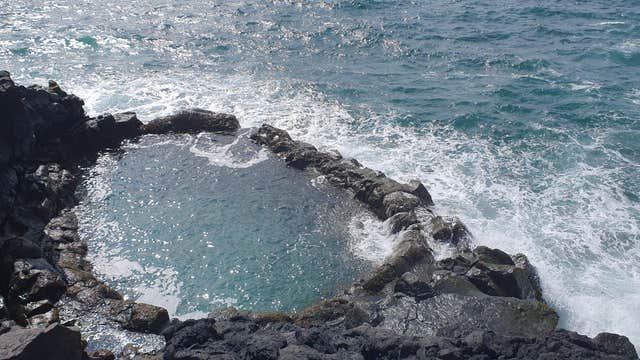 Reykjanes Peninsula Private Tour from Reykjavik with German-Speaking Guide