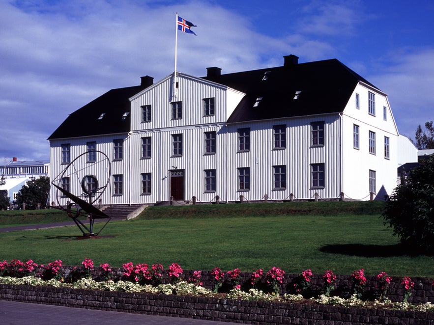 Exterior of Iceland’s oldest school, highlighting education and history for families relocating.
