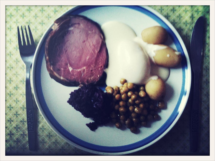 Icelandic Christmas Dinner - Hamborgarhryggur