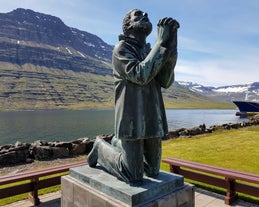 A statue on the shores of Eskifjordur