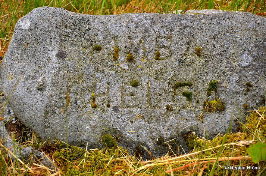 The grave of Regína's great-aunts in Ólafsvík