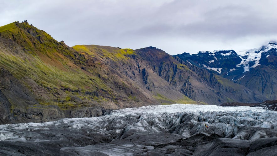Le Sólheimajökull est le glacier le plus populaire pour les randonneurs basés à Reykjavík. Le Sólheimajökull est le glacier le plus populaire pour les randonneurs basés à Reykjavík.