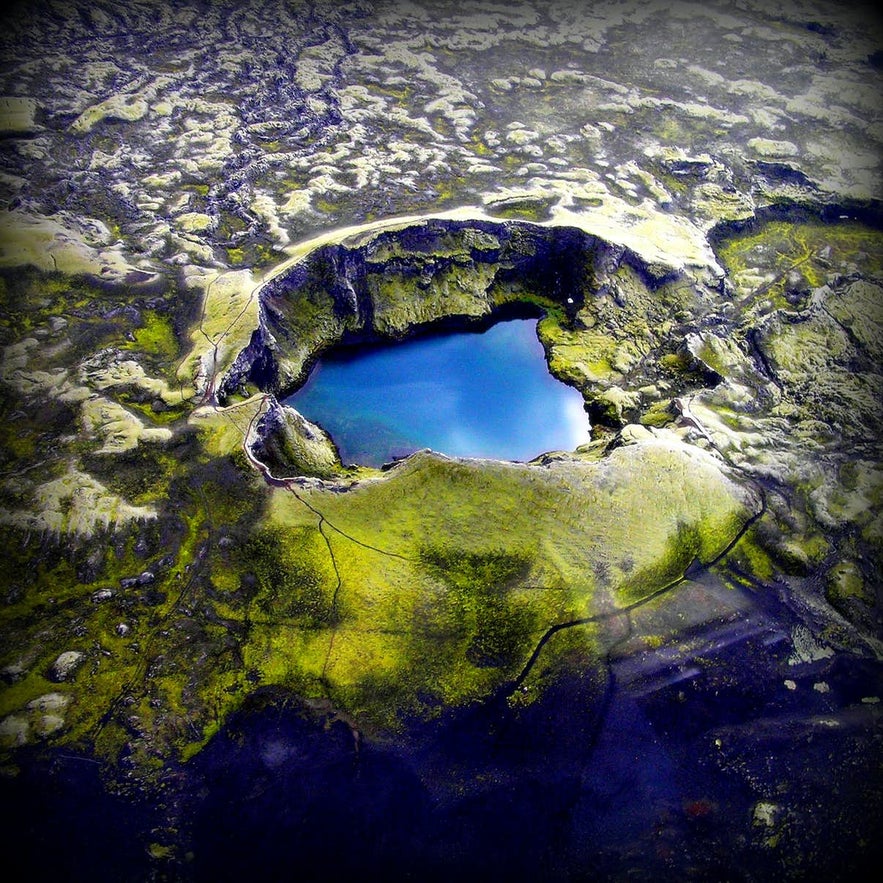 Lakagigur is a row of craters in the South Icelandic Highlands. Lakagigur is a row of craters in the South Icelandic Highlands.