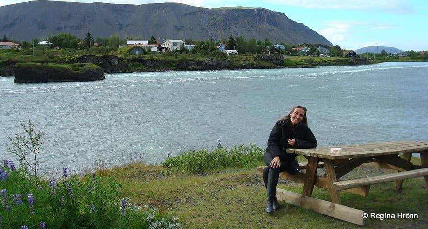 Regína by Ölfusá river in 2008
