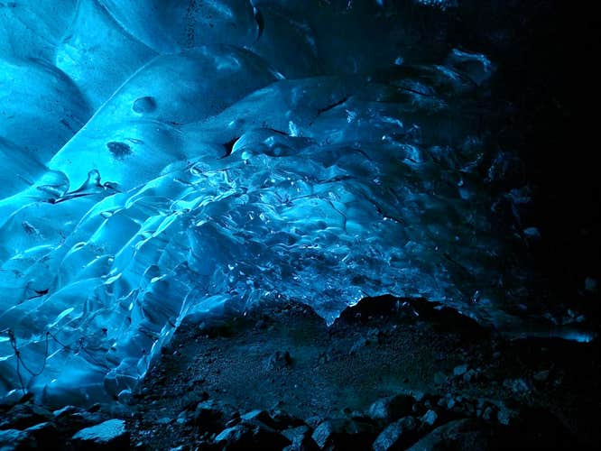 Vatnajokull Ice Cave Photography Tour with Local Guide from Jokulsarlon