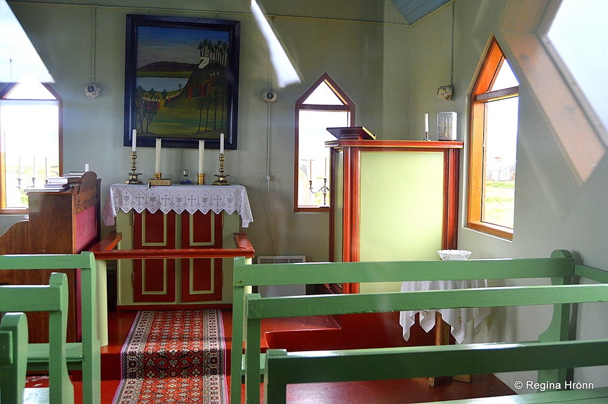 Inside Möðrudalskirkja church