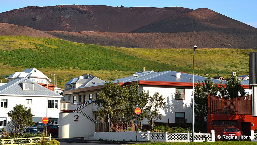 Eldfell volcano and Vestmannaeyjabær town