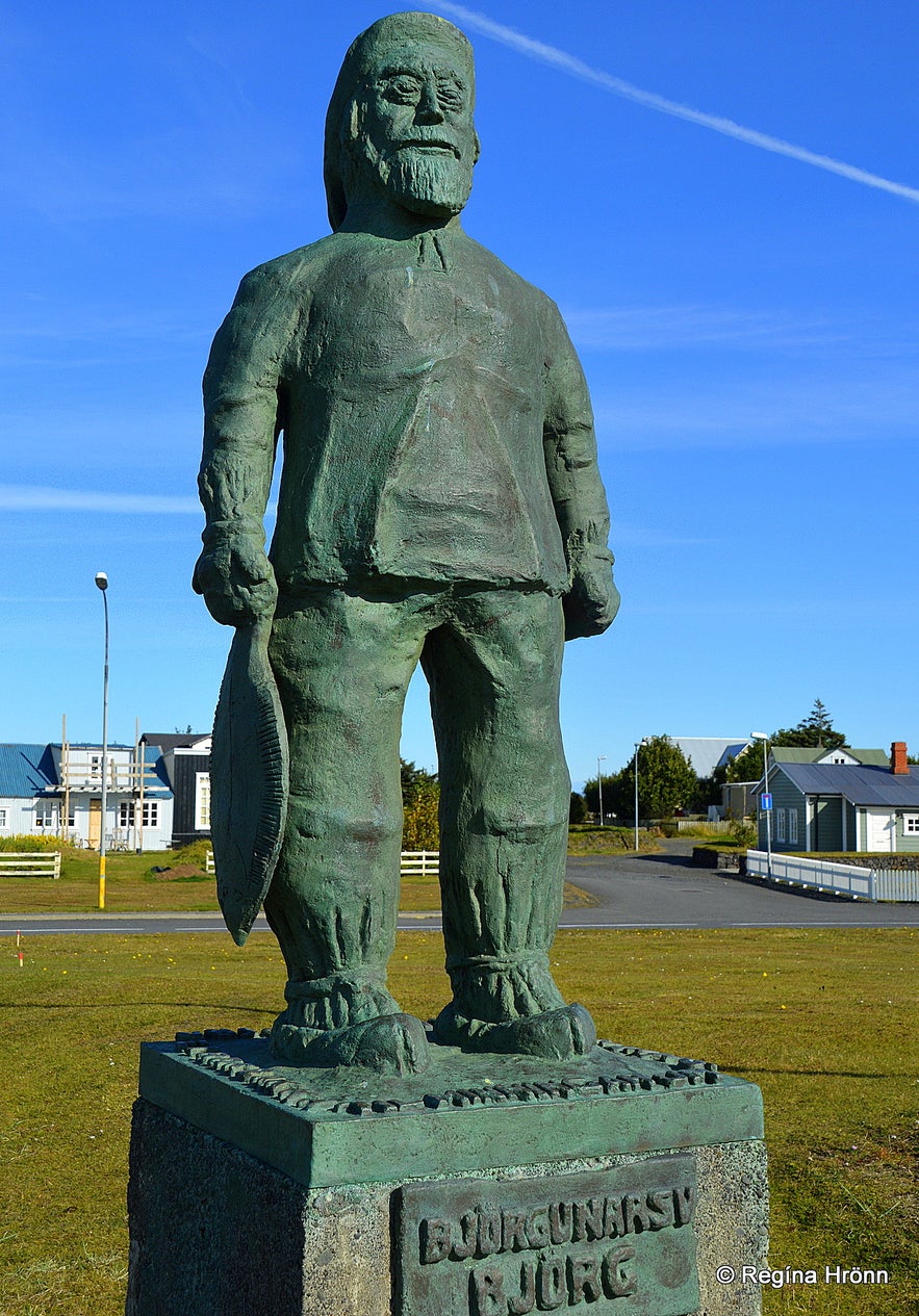 The monument for drowned fishermen at Eyrarbakki